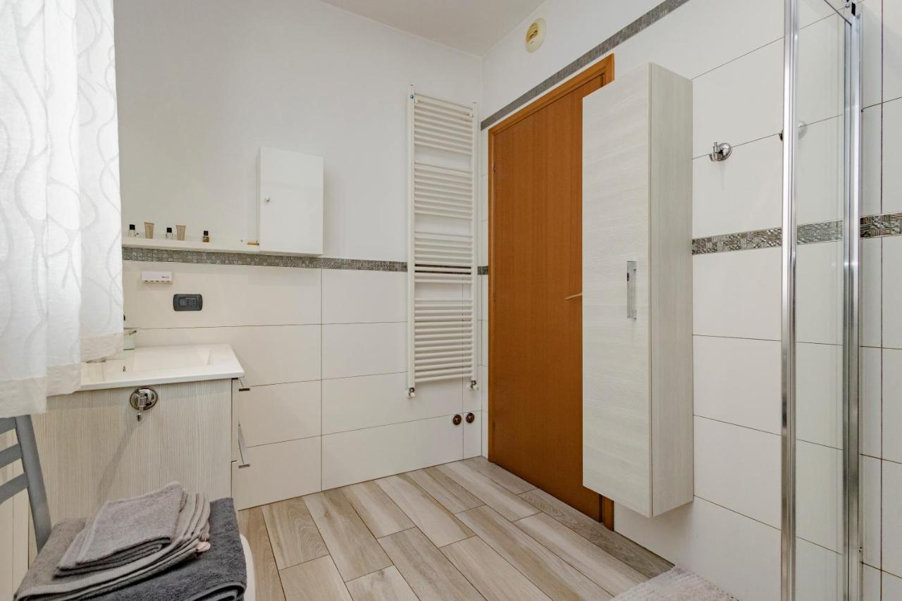 Ferienwohnung Bomboniera Milano Zona Rho Fiera - Bilocale 70Mq Senago Exterior foto